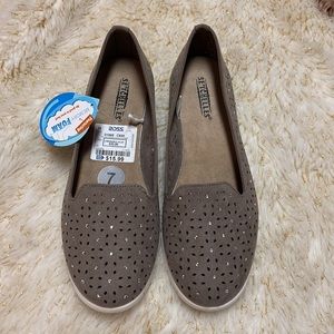 Women’s shoes, size 7, dark taupe